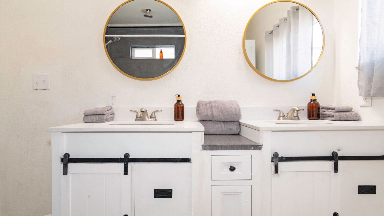 Photo of Bathroom in Historic Railroad District