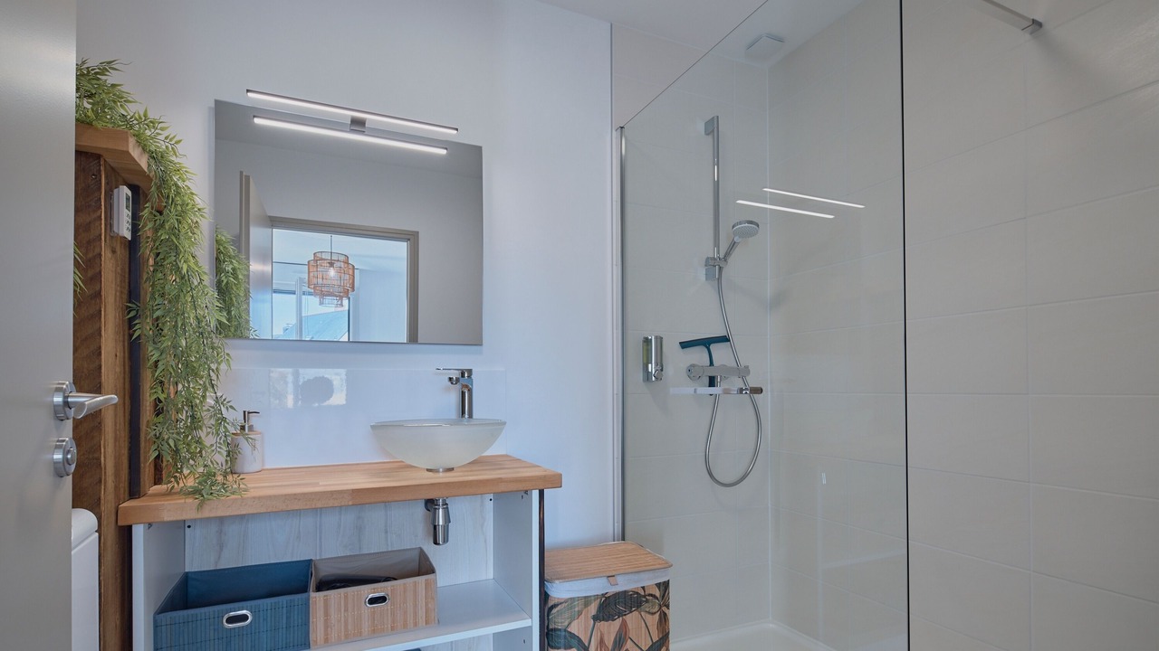 Photo of Bathroom in Mesanger