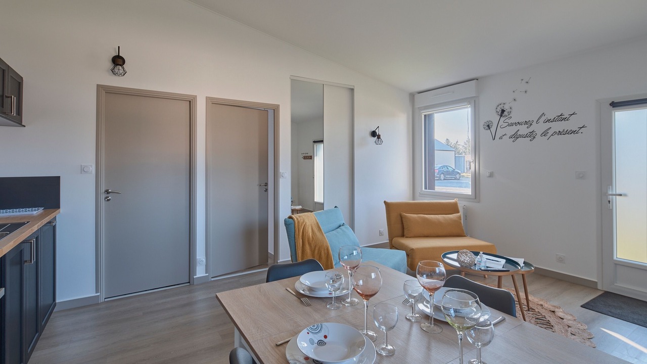 Photo of Others in Mesanger