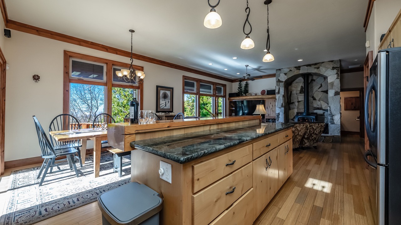 Photo of Kitchen in Shaver Lake