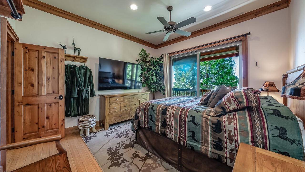 Photo of Bedroom in Shaver Lake