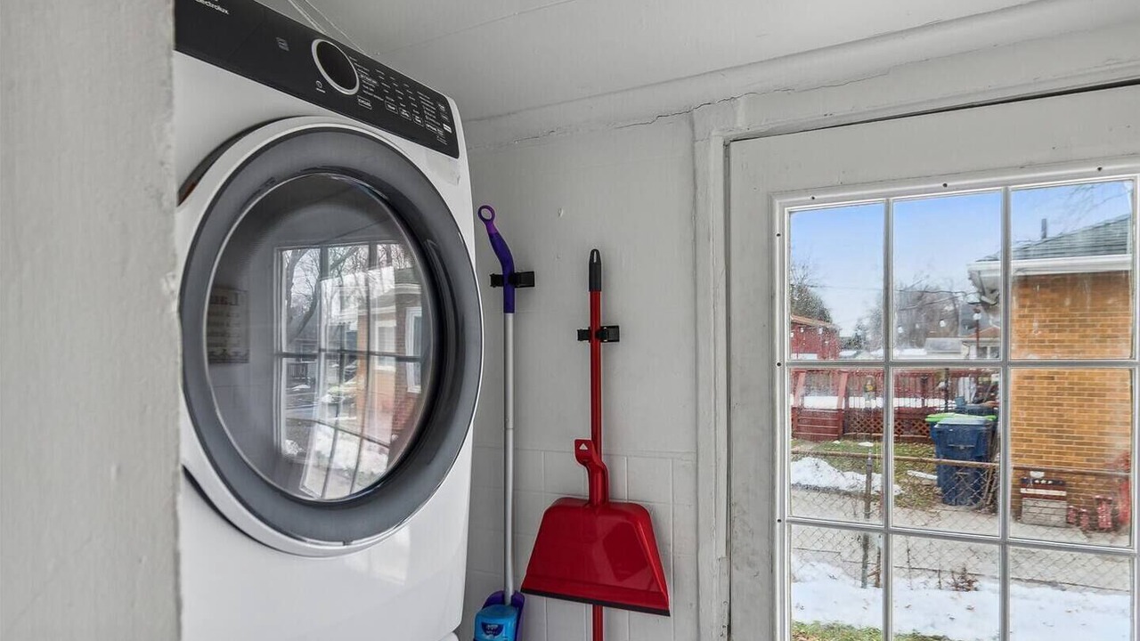Photo of Bedroom in Bay City