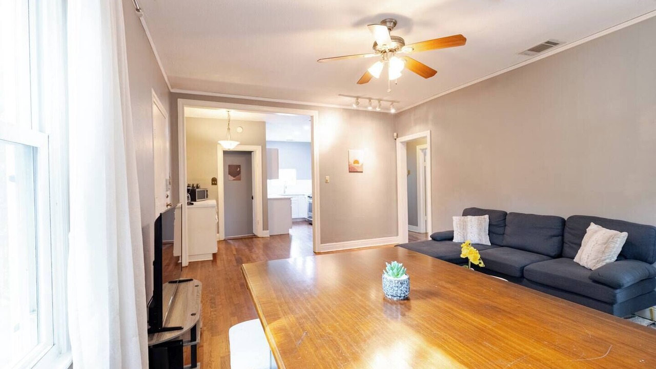 Photo of Livingroom in Cherrywood