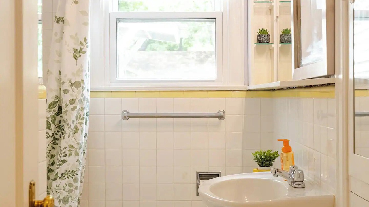 Photo of Bathroom in Cherrywood