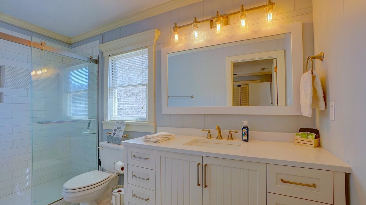 Photo of Bathroom in Semora