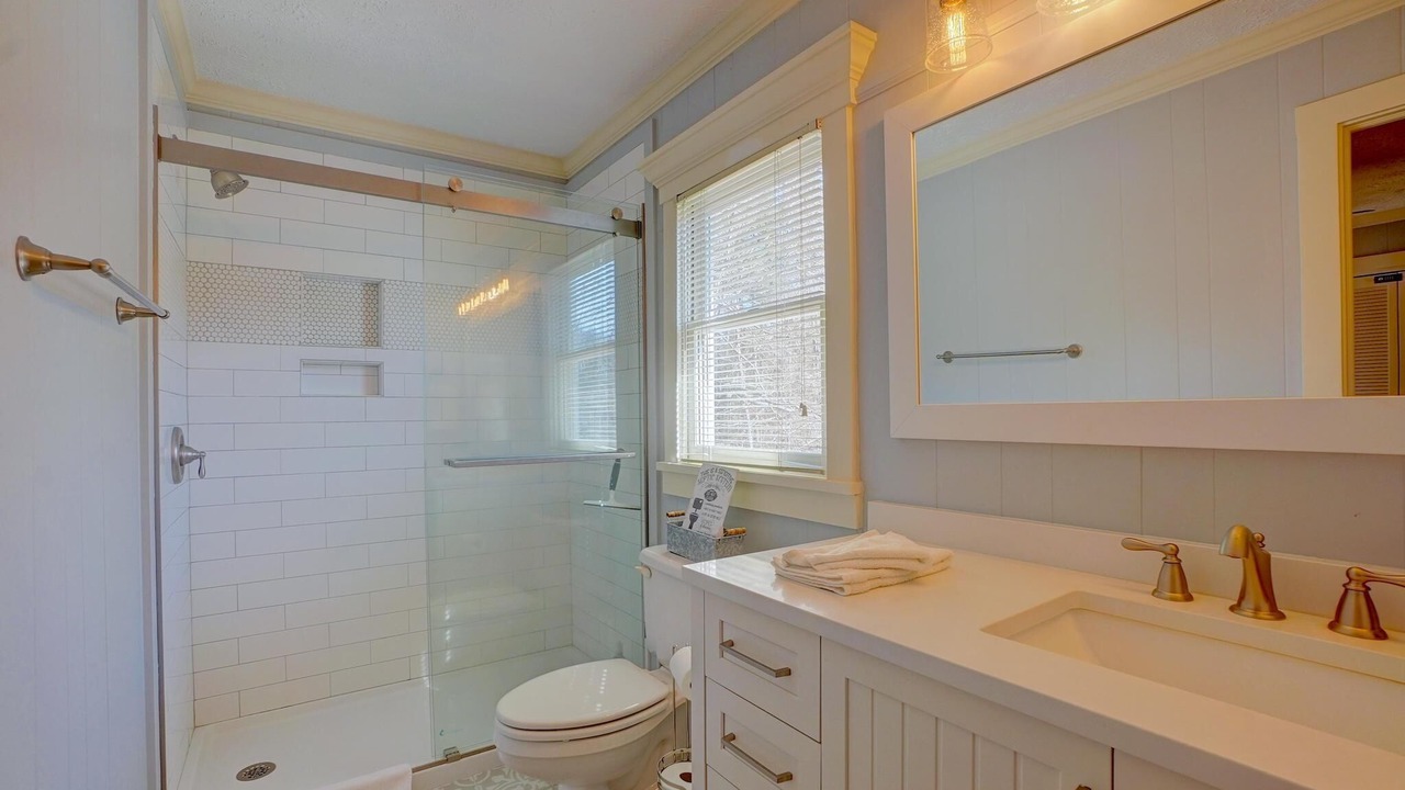 Photo of Bathroom in Semora