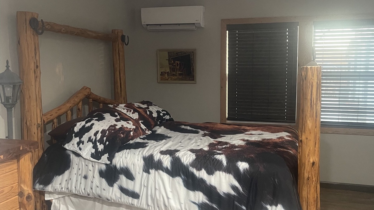 Photo of Bedroom in Sunrise Beach