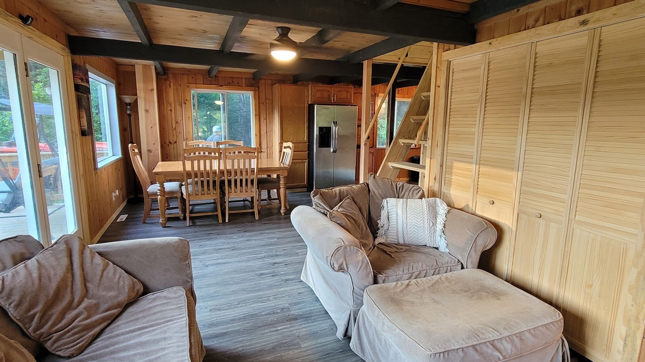 Photo of Livingroom in Grayling