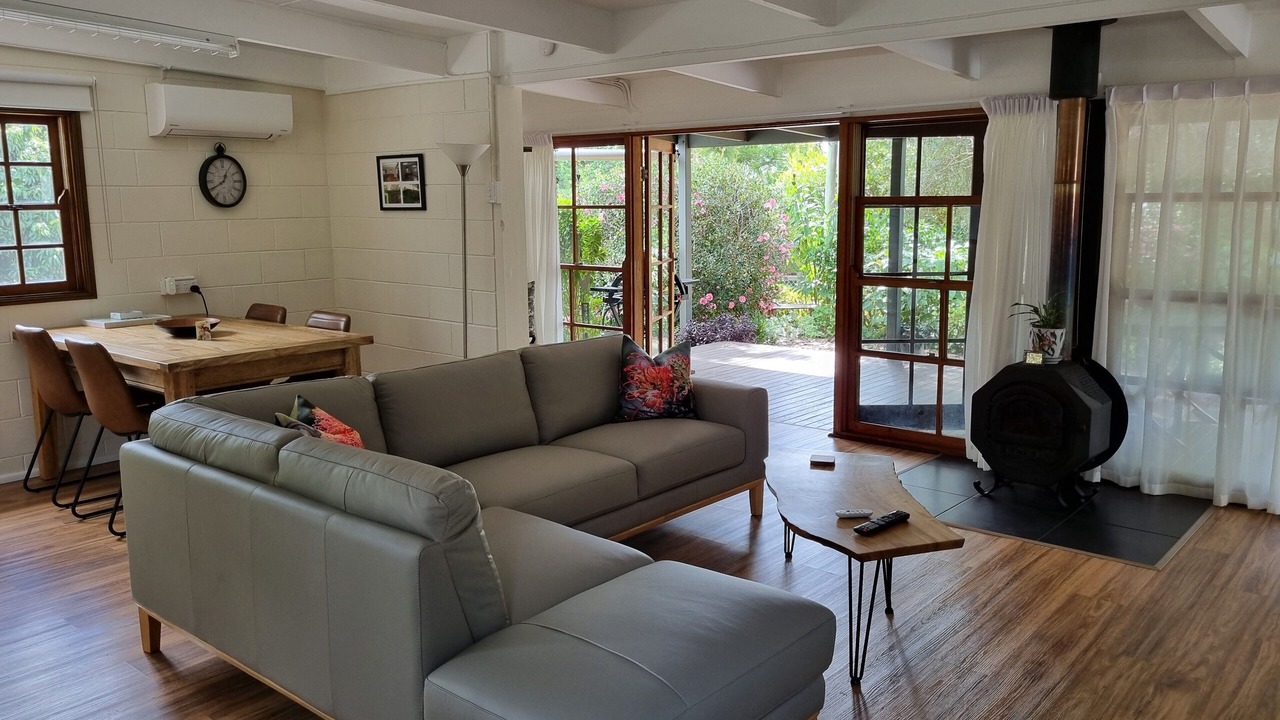 Photo of Livingroom in Reesville