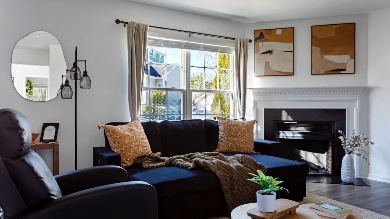 Photo of Livingroom in Northeast Raleigh
