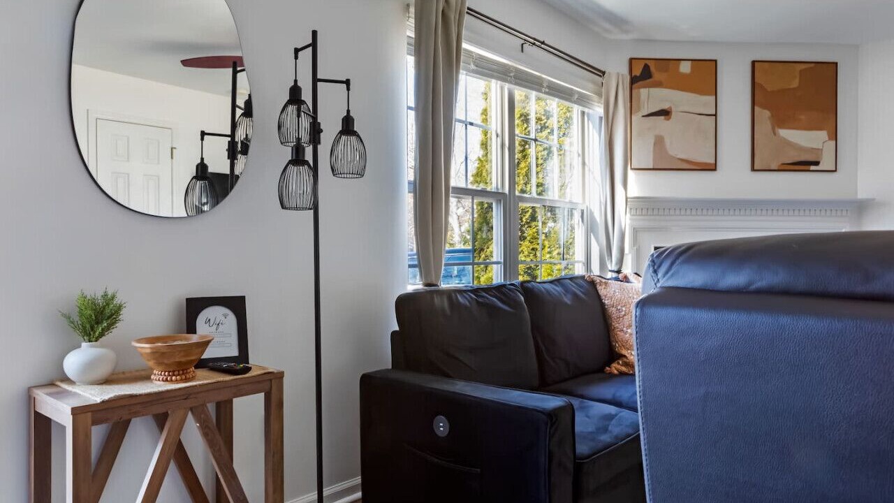 Photo of Livingroom in Northeast Raleigh