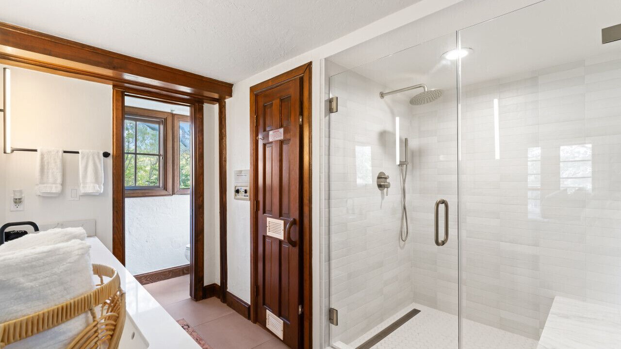 Photo of Bathroom in Cedar Glen