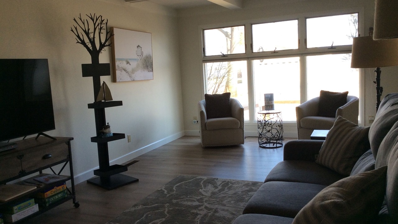 Photo of Livingroom in Lake Township