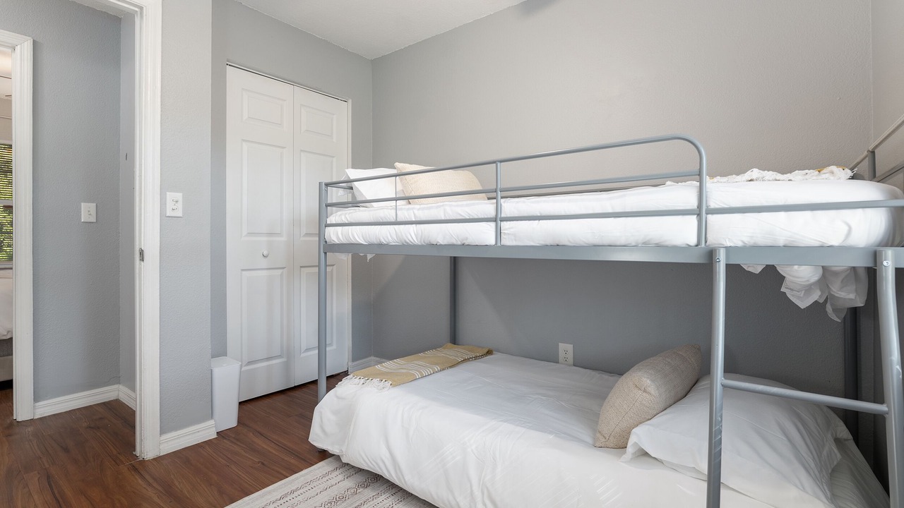 Photo of Bedroom in Silver Springs