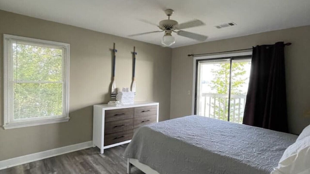 Photo of Bedroom in Chambers County