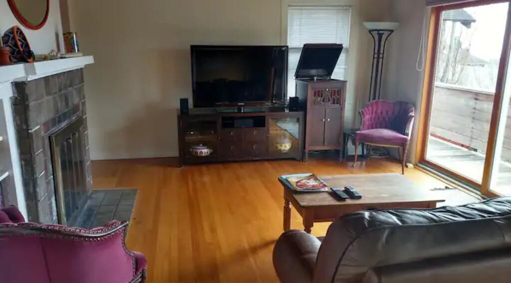 Photo of Livingroom in North Berkeley