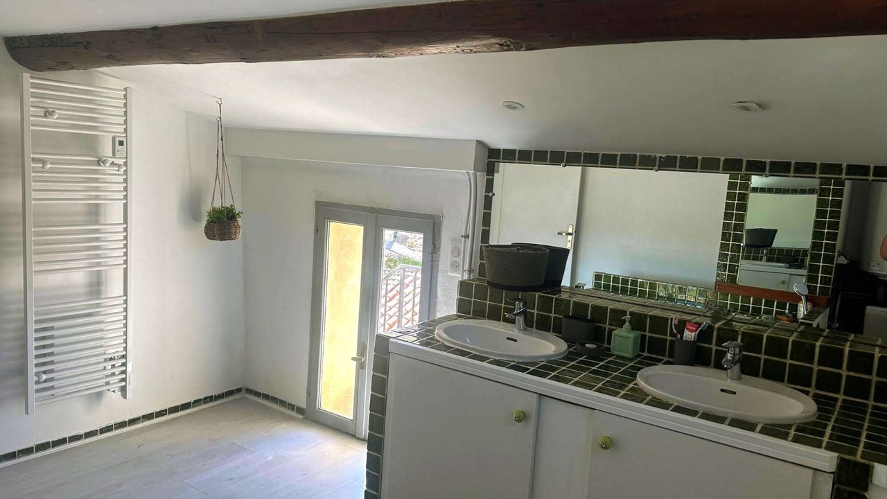 Photo of Bathroom in Chateauneuf-de-Gadagne