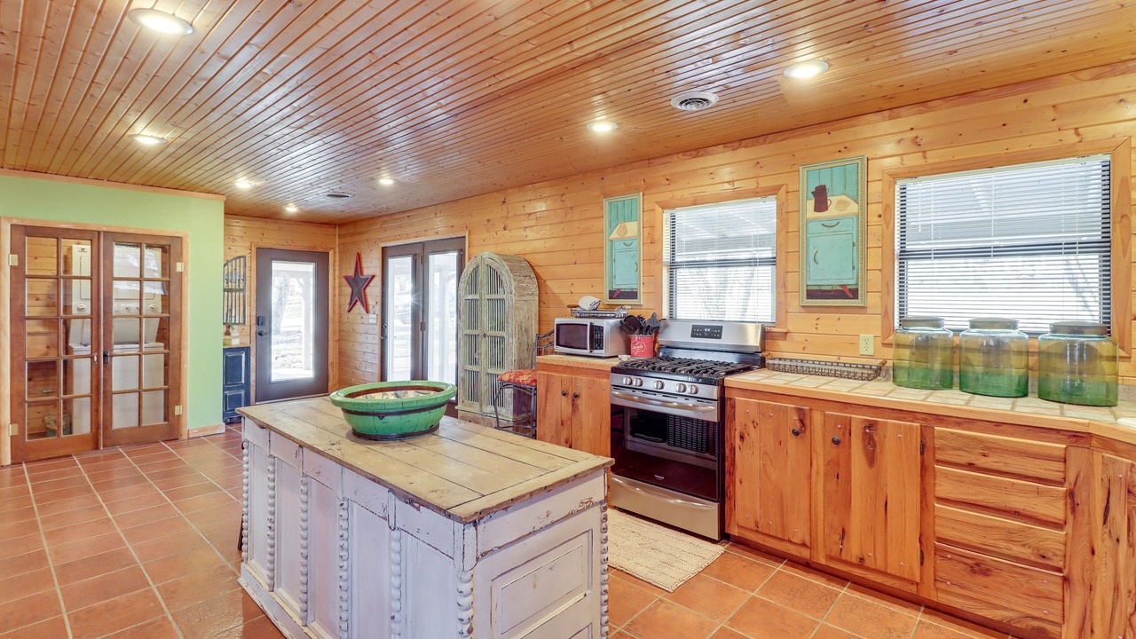 Photo of Kitchen in Flippin