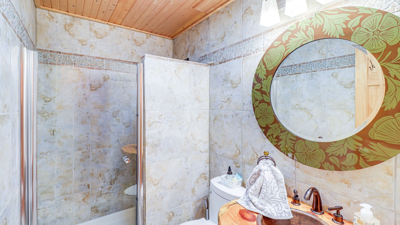 Photo of Bathroom in Flippin