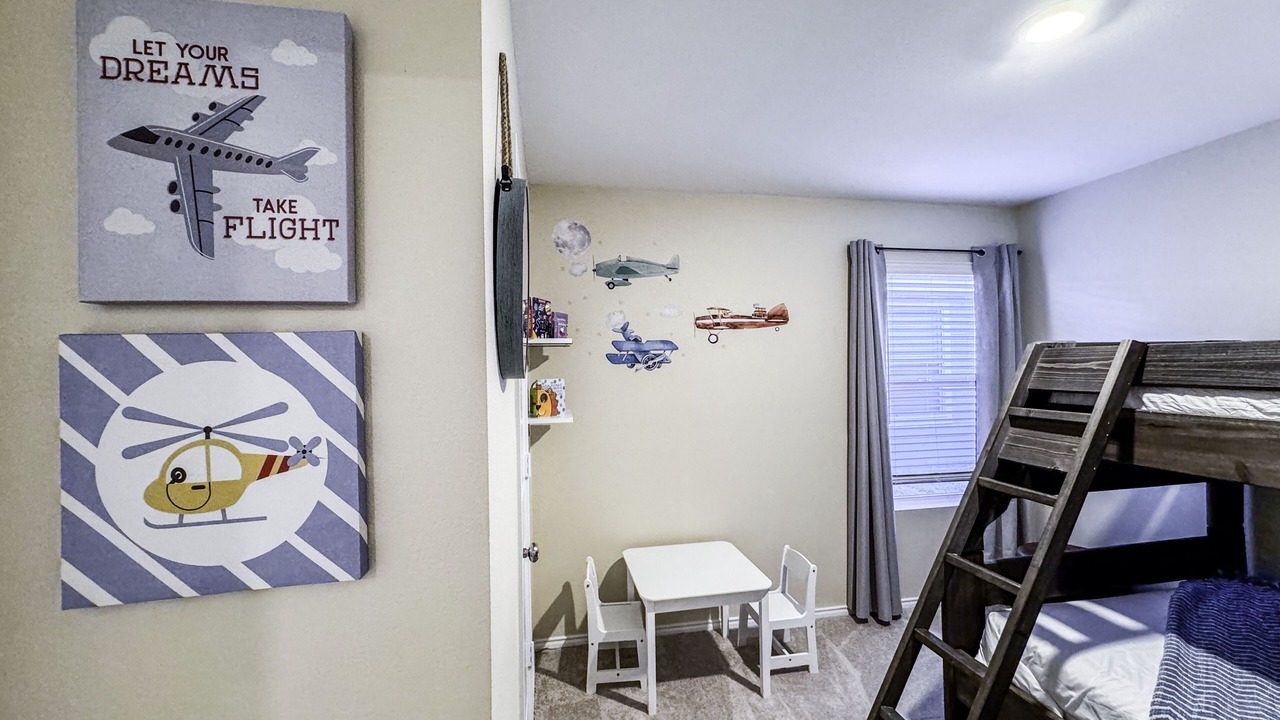 Photo of Bedroom in Clear Lake