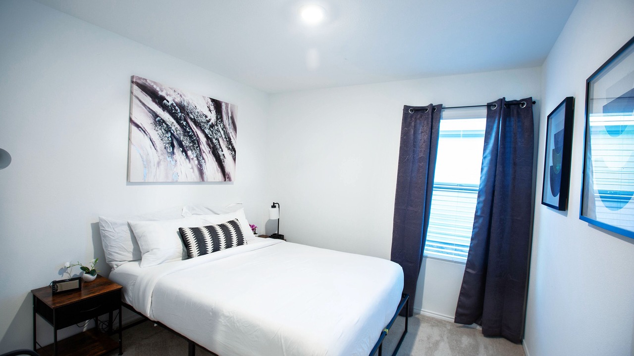 Photo of Bedroom in Clear Lake