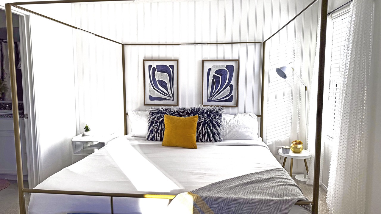 Photo of Bedroom in Clear Lake