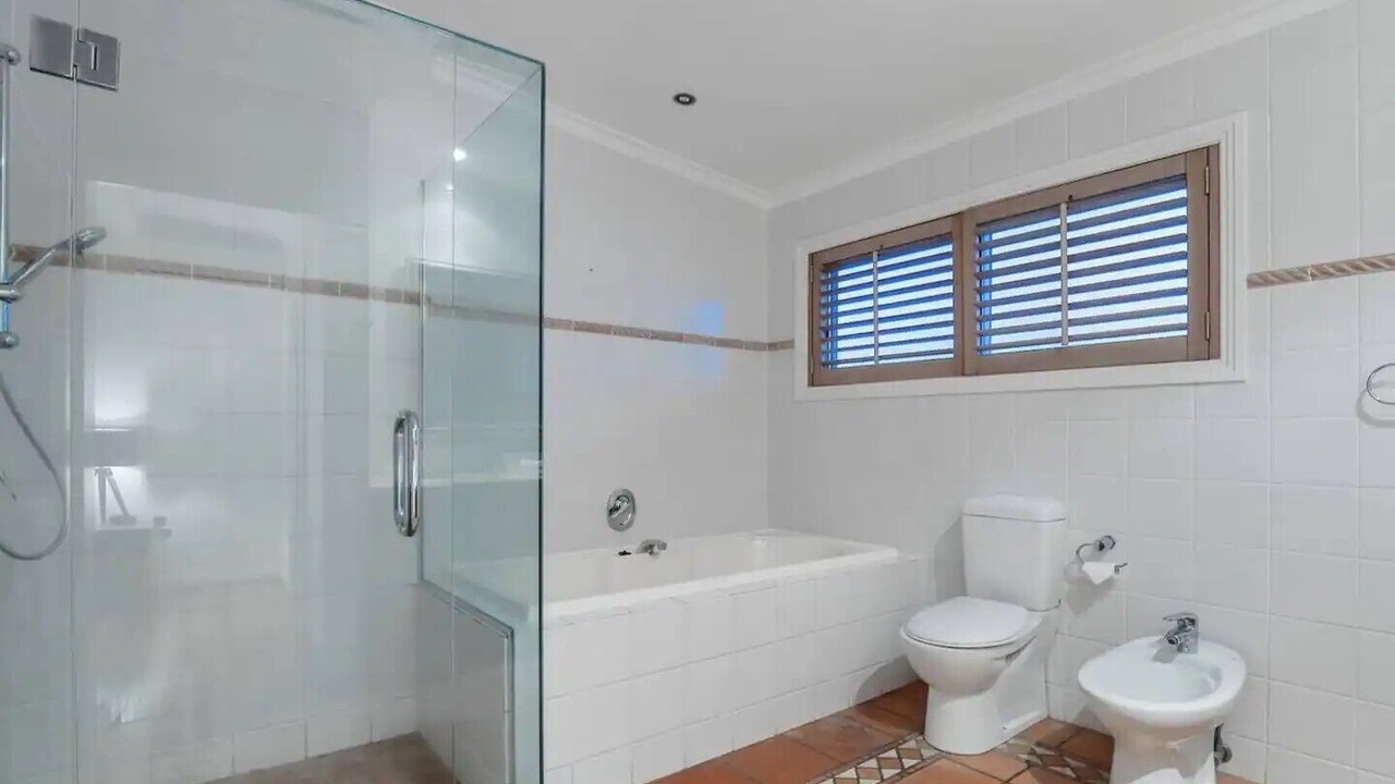 Photo of Bathroom in Mermaid Beach