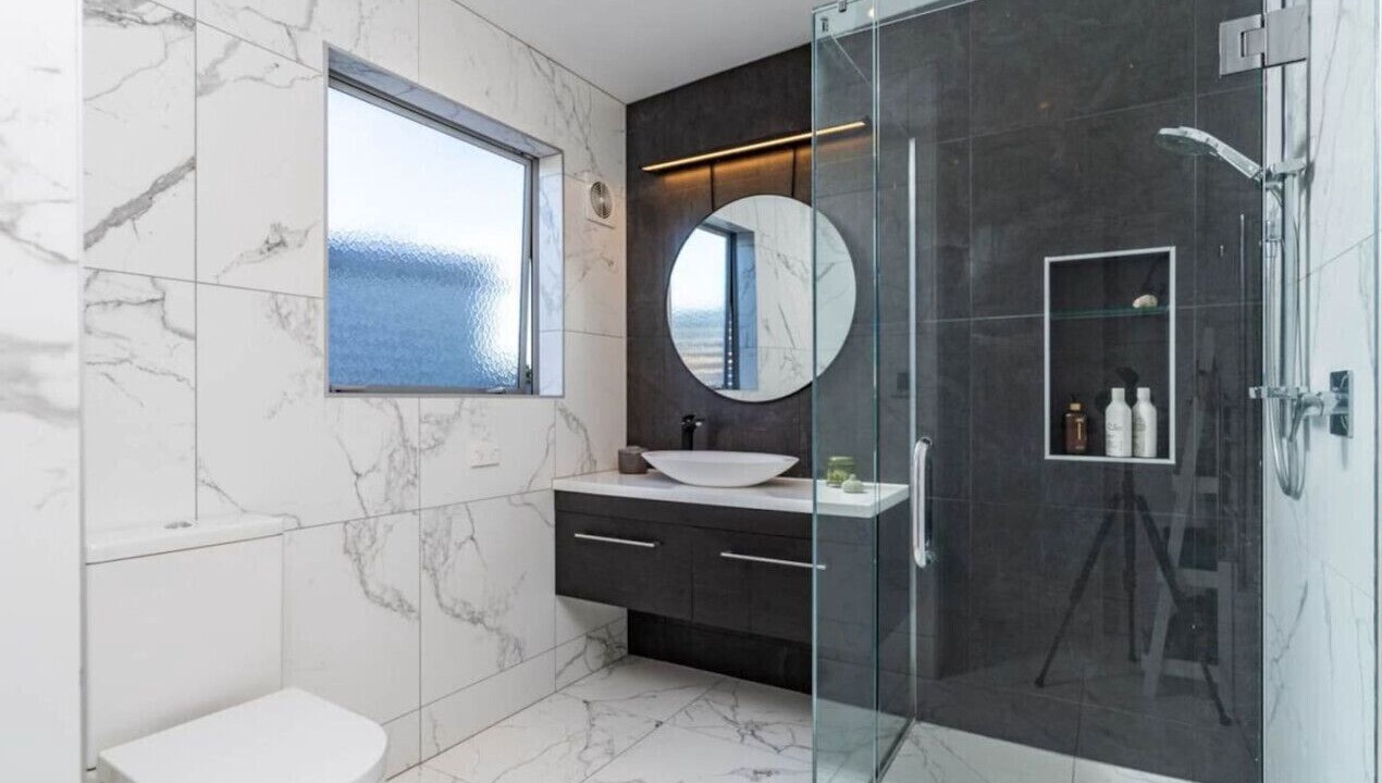 Photo of Others in One Tree Point