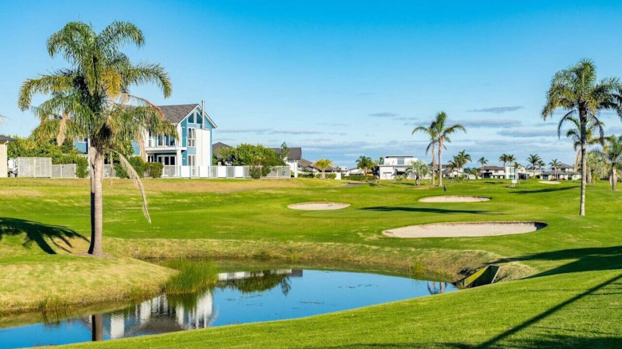 Photo of Others in One Tree Point