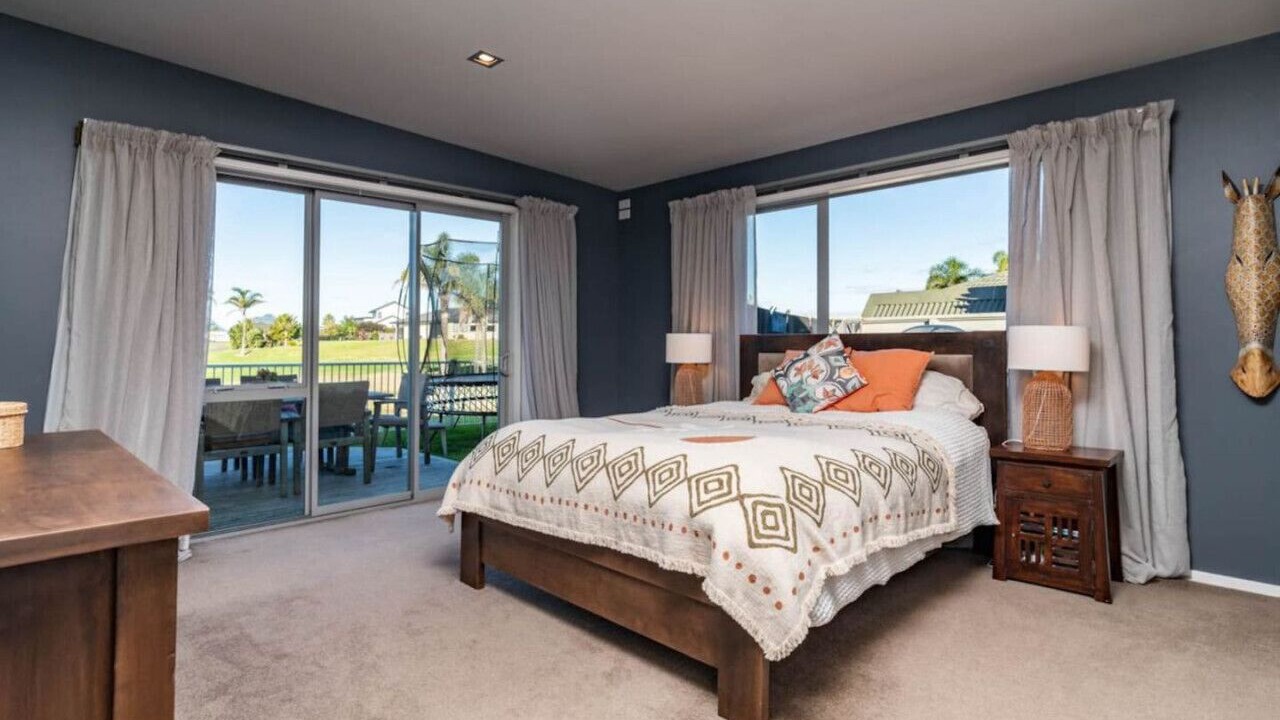 Photo of Others in One Tree Point