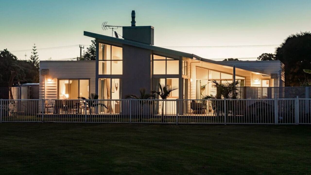 Photo of Others in One Tree Point