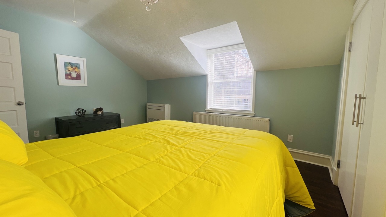 Photo of Bedroom in Shadyside