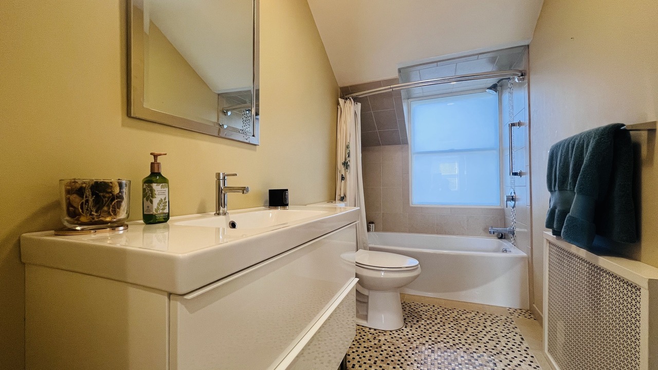 Photo of Bathroom in Shadyside