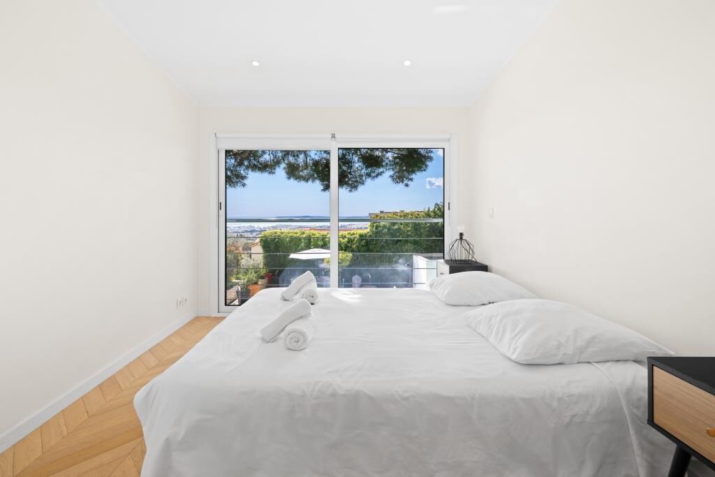 Photo of Bedroom in Caucade