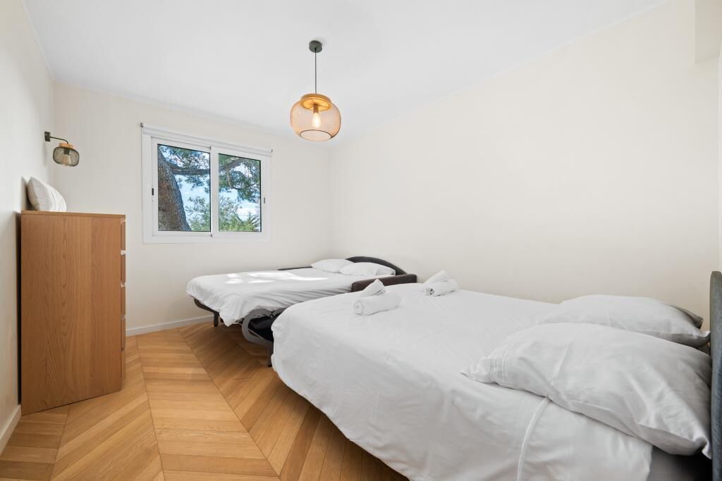 Photo of Bedroom in Caucade