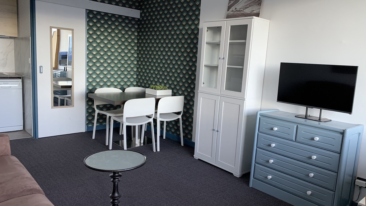 Photo of Livingroom in Eclose-Est