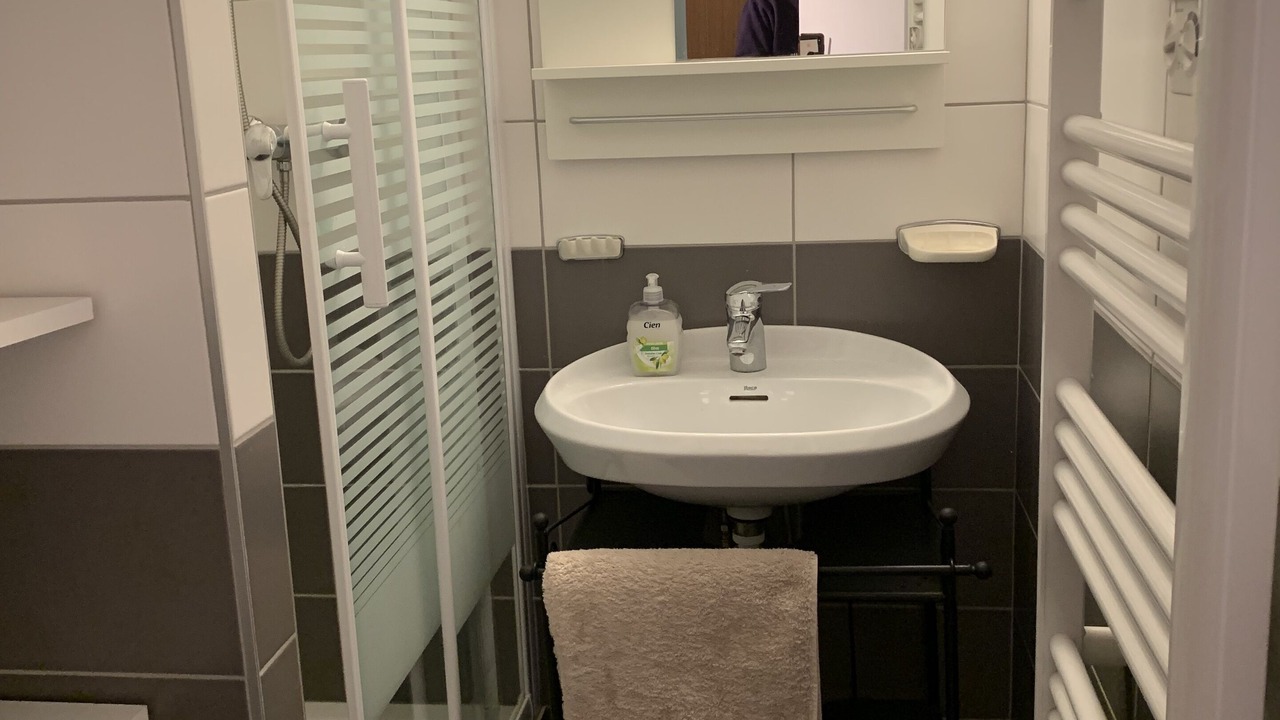 Photo of Bathroom in Eclose-Est