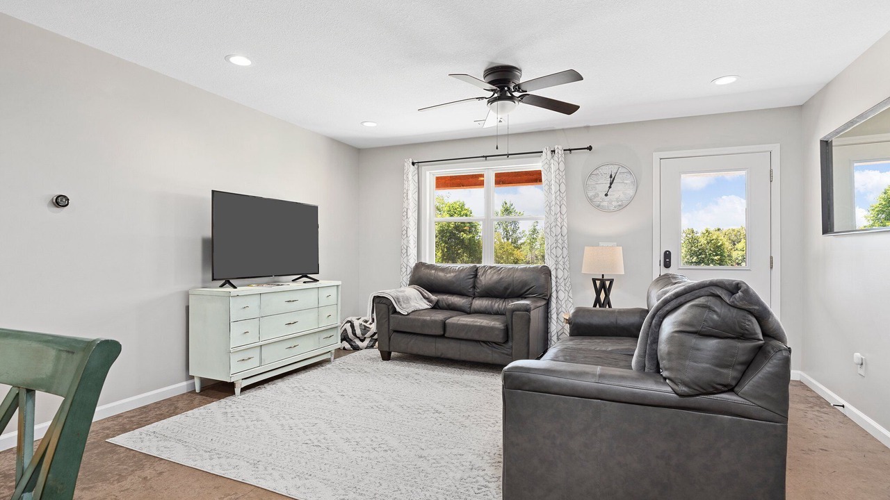 Photo of Livingroom in Stoutsville