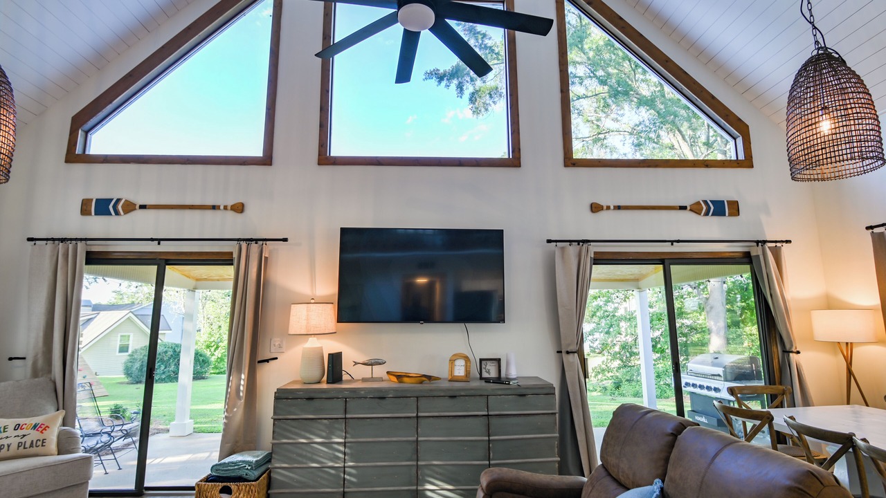 Photo of Livingroom in Eatonton