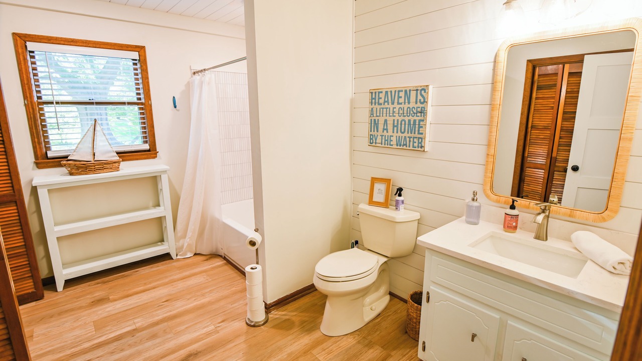 Photo of Bathroom in Eatonton