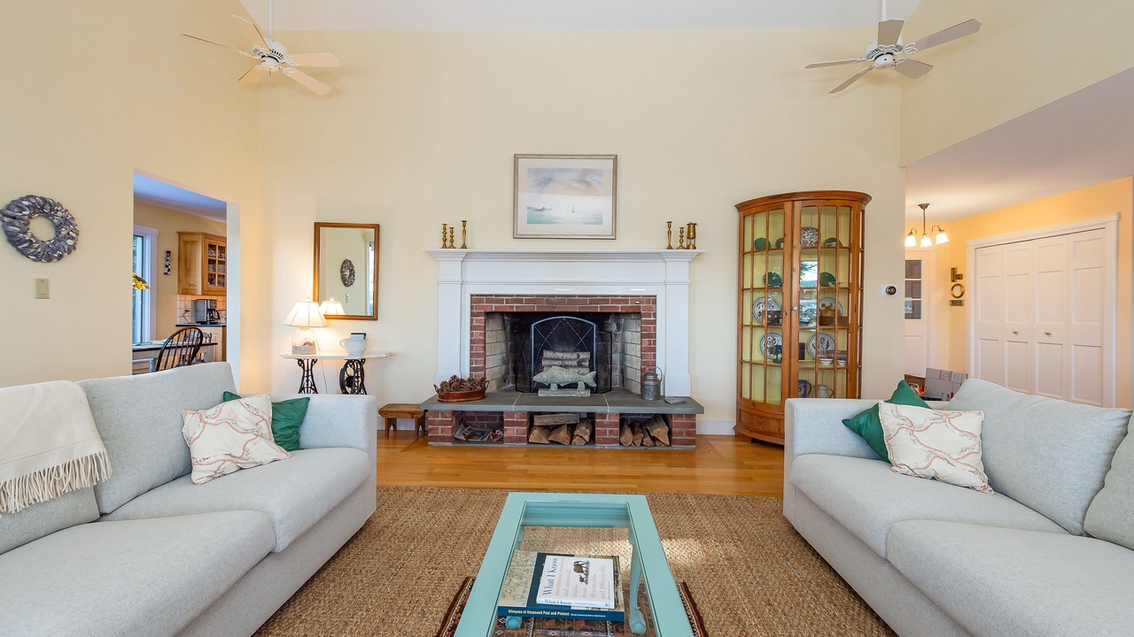 Photo of Livingroom in Harpswell