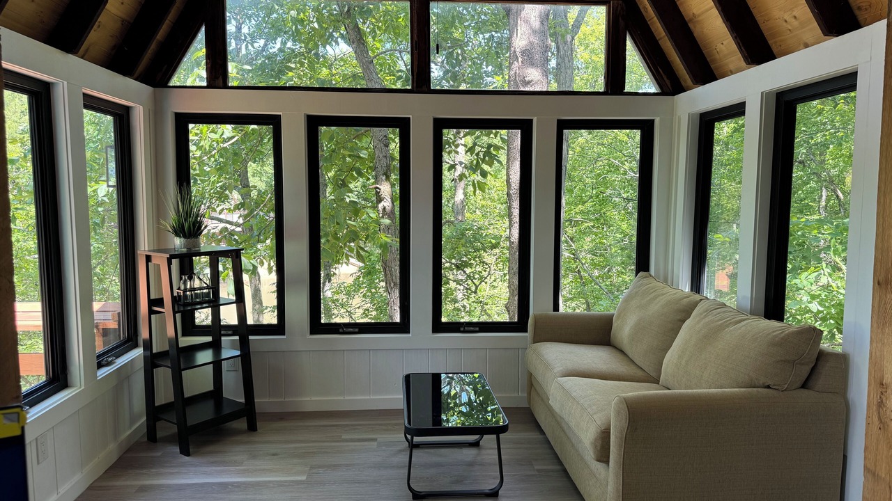Photo of Livingroom in Innsbrook