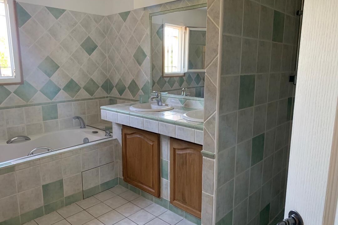 Photo of Bathroom in Lirac