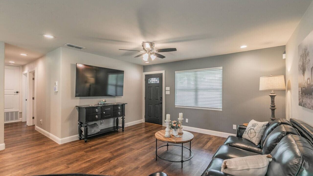 Photo of Livingroom in Arlington