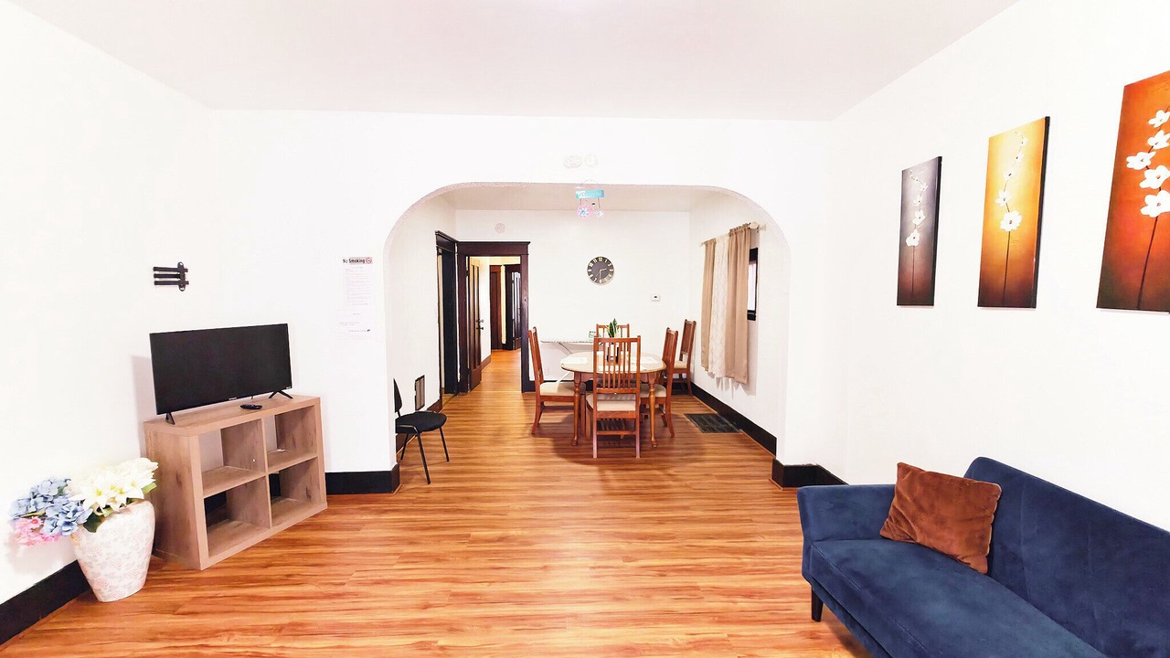 Photo of Livingroom in Cheektowaga