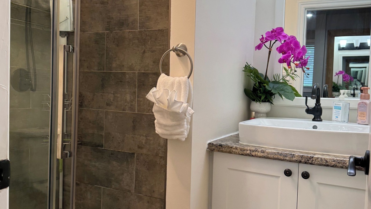 Photo of Bathroom in Leeds and the Thousand Islands