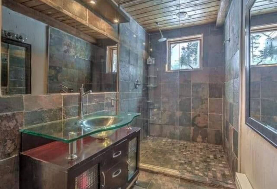 Photo of Bathroom in Ste-Lucie-des-Laurentides