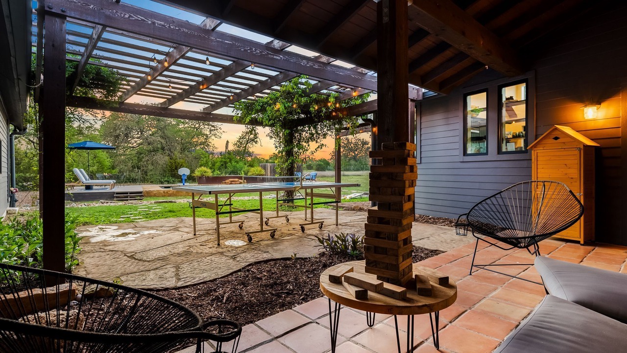 Photo of Patio Balcony in Driftwood