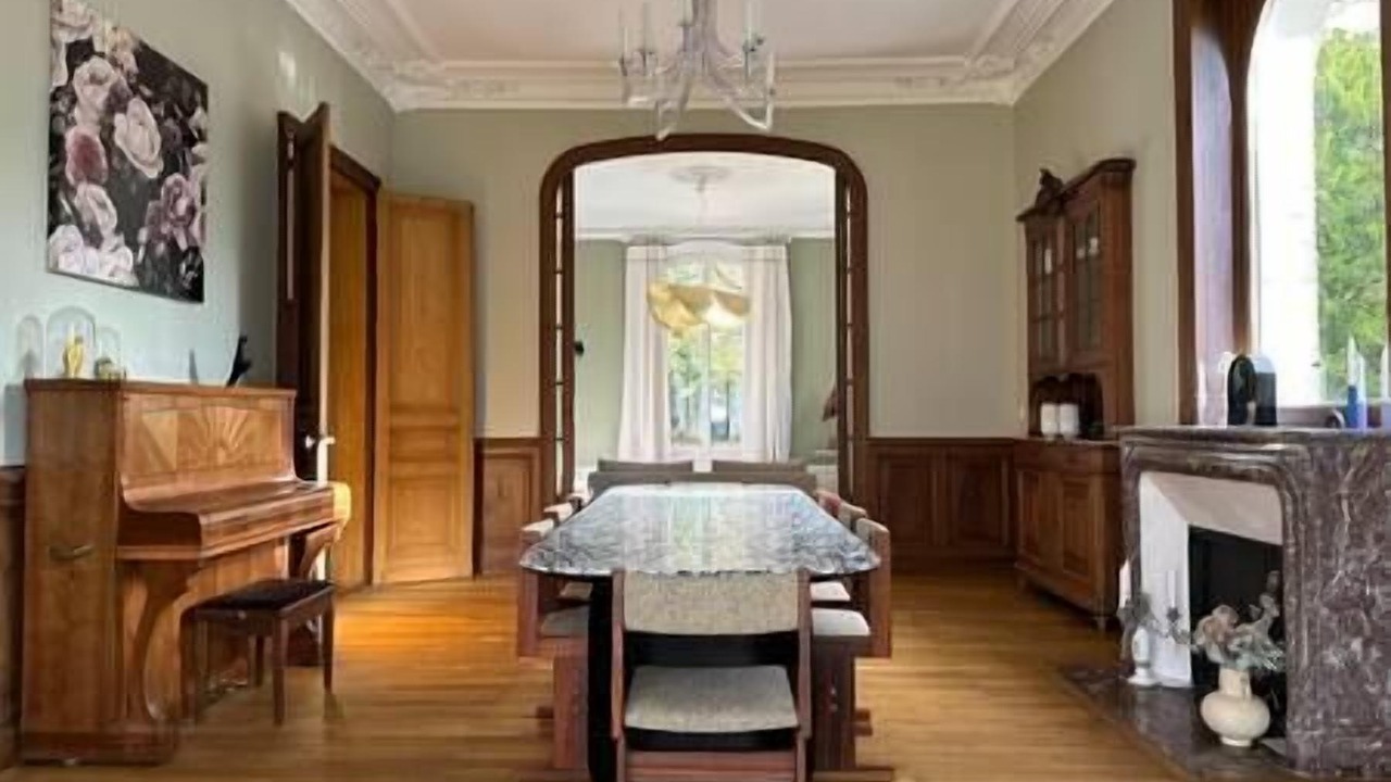 Photo of Others in Linars