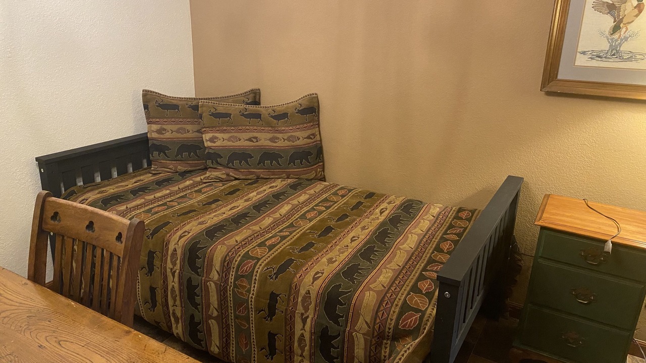 Photo of Bedroom in Sunriver